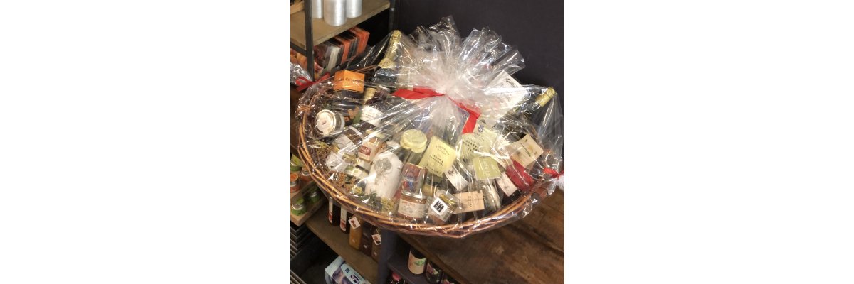 Weihnachtsgeschenke 2025: Genuss &amp; Interieur stilvoll kombinieren - Weihnachtsgeschenke 2025 – Genuss &amp; Interieur bei Quartier102