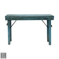 Kleiner, rustikaler Tisch 120x60cm