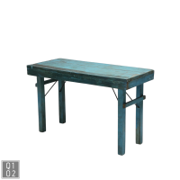 Kleiner, rustikaler Tisch 120x60cm