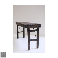 Konsolentisch aus recyceltem Holz